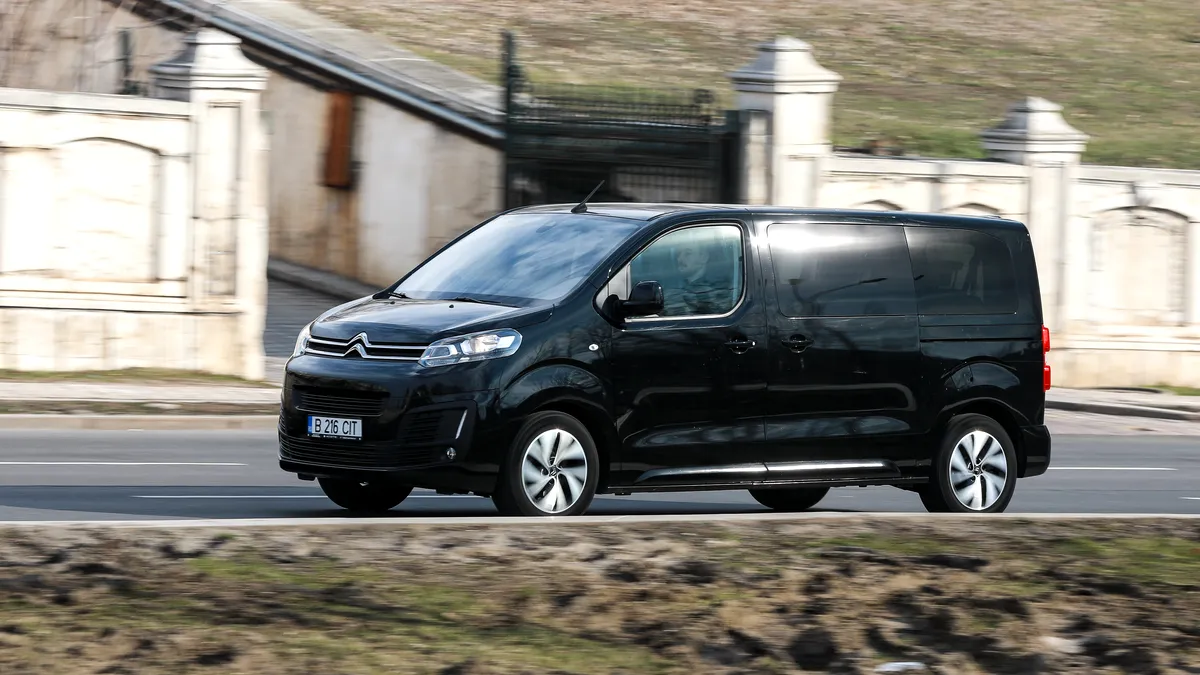 Test drive Citroen SpaceTourer 2.0 HDI - Cărăuşul francez transportă până la 9 oameni cu un consum bun - GALERIE FOTO