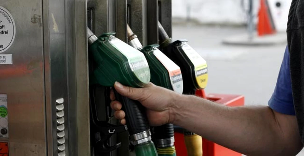 Măsuri împotriva creşterii preţului carburanţilor – guvernul francez scade taxele