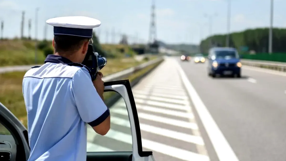 2025: Ce se întâmplă dacă ești prins cu mai mult de 70 km/h peste limita legală? Polițistul e obligat să facă asta
