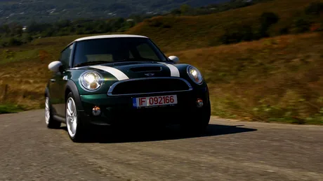 Am condus în premieră MINI Cooper S facelift