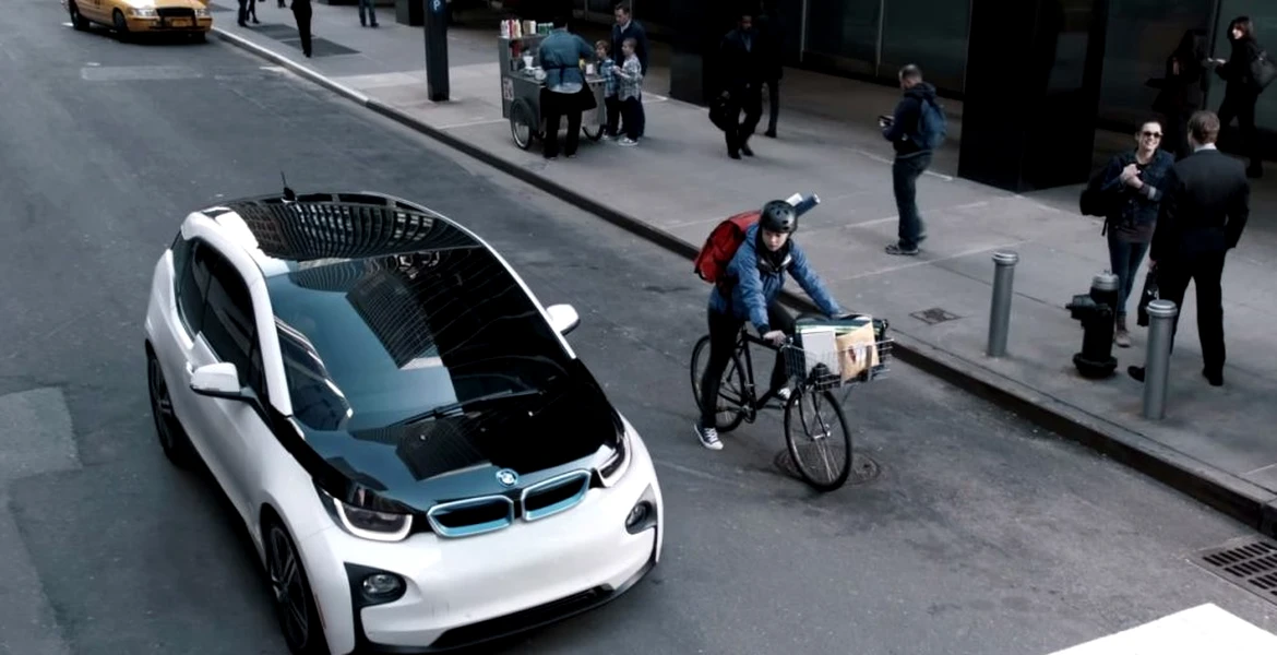 Super Bowl 2015. BMW debutează cu i3 seria de reclame într-o ureche