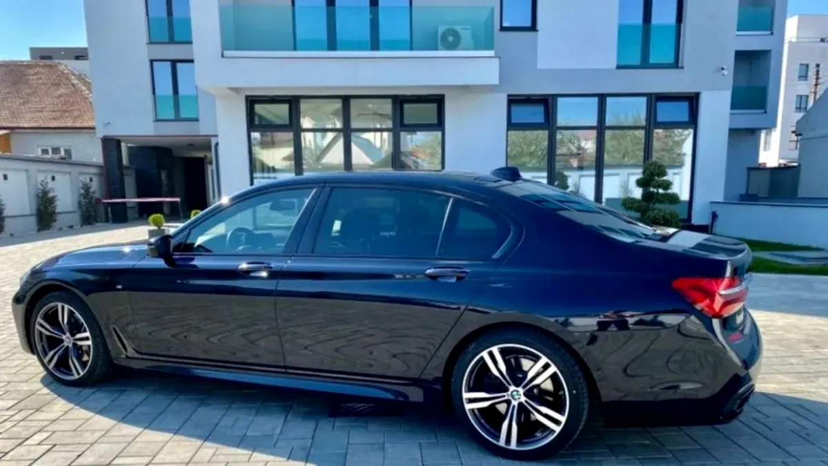 BMW Seria 7, încă în garanție, de vânzare pe autovit.ro pentru 22.000 de euro. Ce ascunde limuzina?
