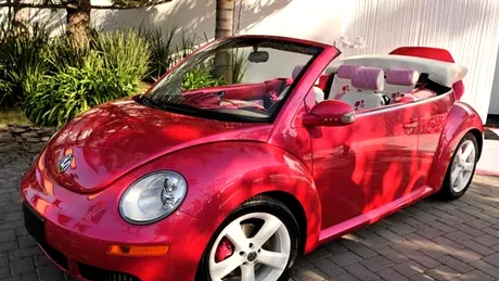 Volkswagen Beetle Convertible pentru Barbie