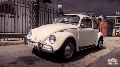 Oameni şi maşini: un VW Beetle original cu multă personalitate