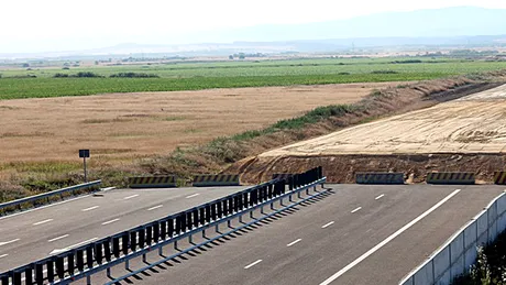 Noi probleme la lotul trei al autostrăzii A1 Deva-Sibiu. Viteza a fost limitată la 60 km/h