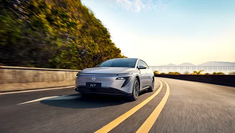 Nissan a înregistrat deja 17.000 de comenzi pentru noul N7. Va lansa acest model la nivel global în curând