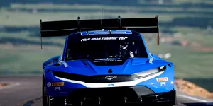 Romain Dumas câștigă Pikes Peak 2026 cu Ford Super Mustang Mach-E. Francezul obține a șasea victorie pe „Muntele Americii”