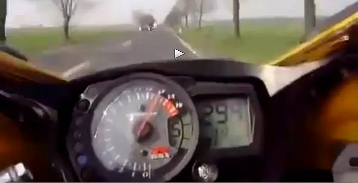 Nebuni pe motoare: azi, cum scapi ca prin urechile acului. VIDEO