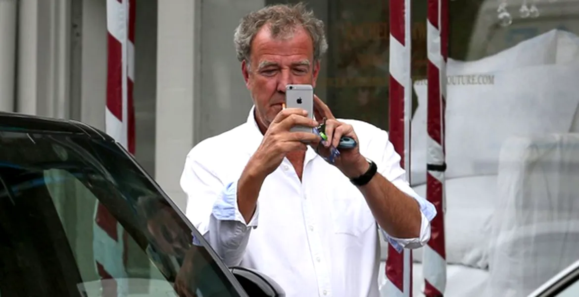 Jeremy Clarkson asamblând o cutie e mai distractiv decât noul Top Gear? – VIDEO