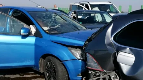 Încă un accident în drum spre litoral. Cinci maşini implicate în coliziune - GALERIE FOTO