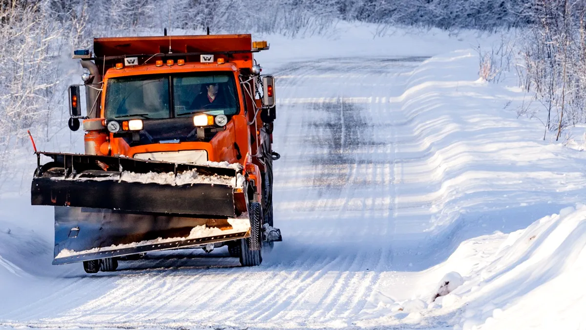 Transalpina se redeschide după viscol. CNAIR anunță reluarea traficului pe DN 67C