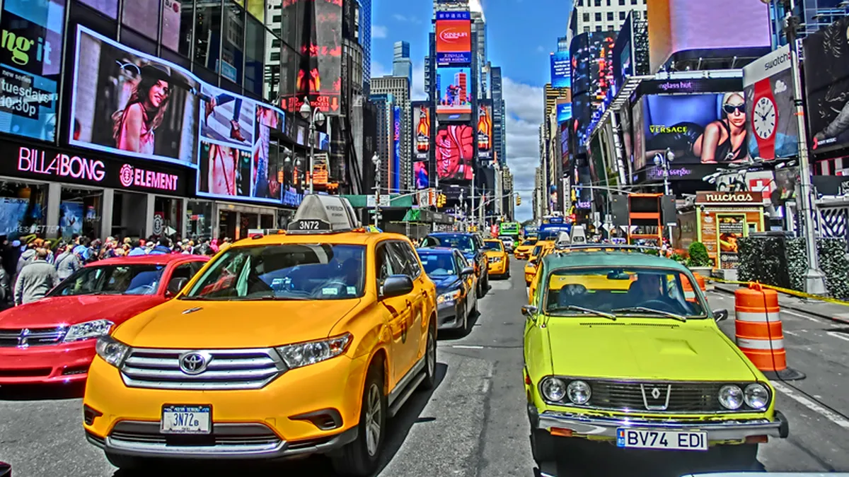 Cu Dacia prin New York: Povestea românului care a dus Dacia 1300 în SUA. UPDATE
