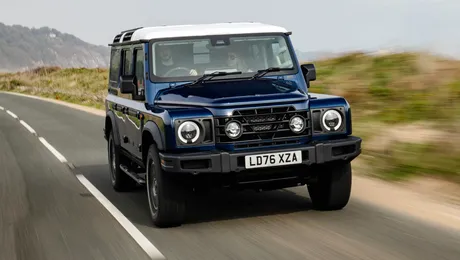 <span class='prepend'>Foto |</span> Gama INEOS Grenadier se extinde cu ediția Helmsman. Versiunea SUV-ului rival cu Land Rover Defender este inspirată din natură
