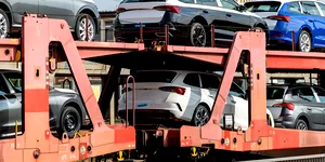 Piața auto din România în 2025. Ce tip de propulsie au preferat românii anul trecut: hibrid, electric sau termic