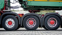 Un stat european vrea să elimine camioanele cu motoare termice începând cu 2035. Criticii avertizează: „Va fi un șoc al costurilor pentru întreaga economie”