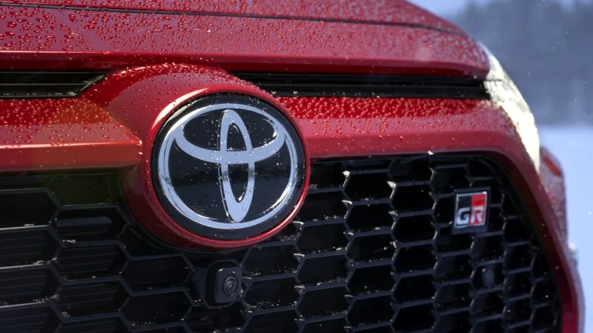 Toyota suspendă producția în 14 uzine din Japonia din cauza problemelor tehnice