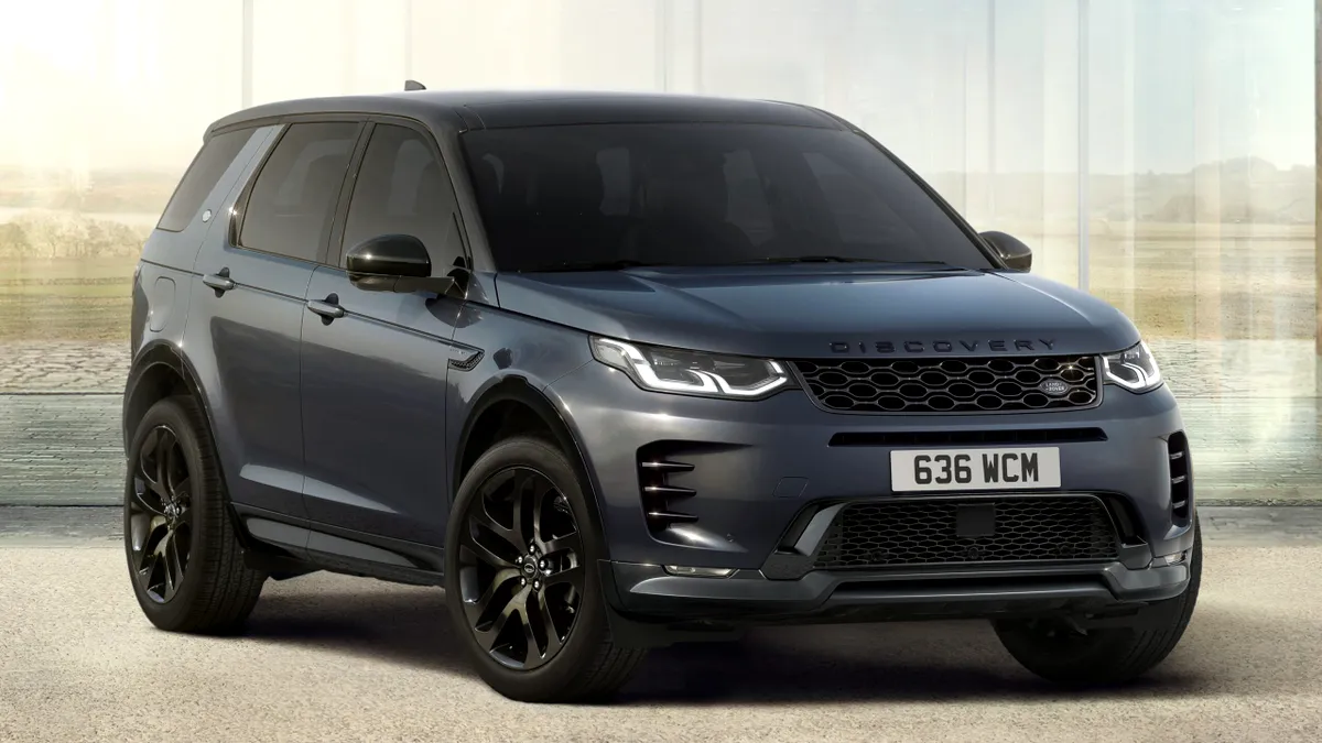 Land Rover Discovery Sport iese din producție anul acesta. SUV-ul britanic a fost în producție timp de 11 ani