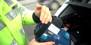 Șofer prins cu 280 km/h pe A3, în miez de noapte. Ce a descoperit Poliția Română după oprire