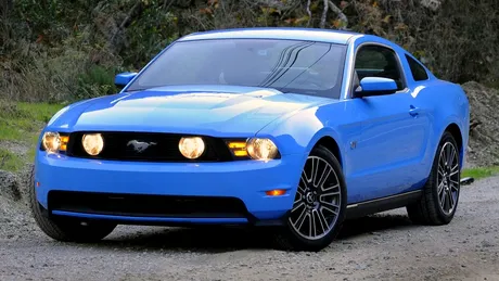 Ford Mustang GT cu 400 CP