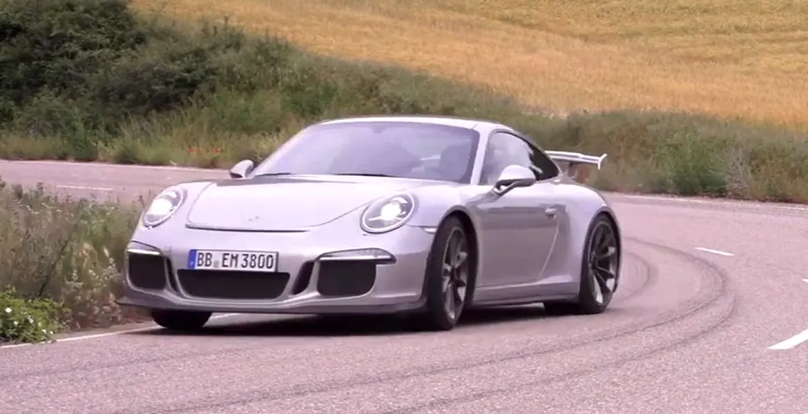 Noul Porsche 911 GT3, testat de Chris Harris. VIDEO