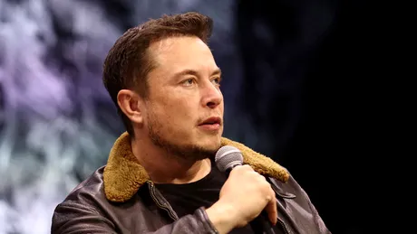 Tesla a ales-o pe Robyn Denholm să-l succeadă pe Elon Musk ca preşedinte al companiei 