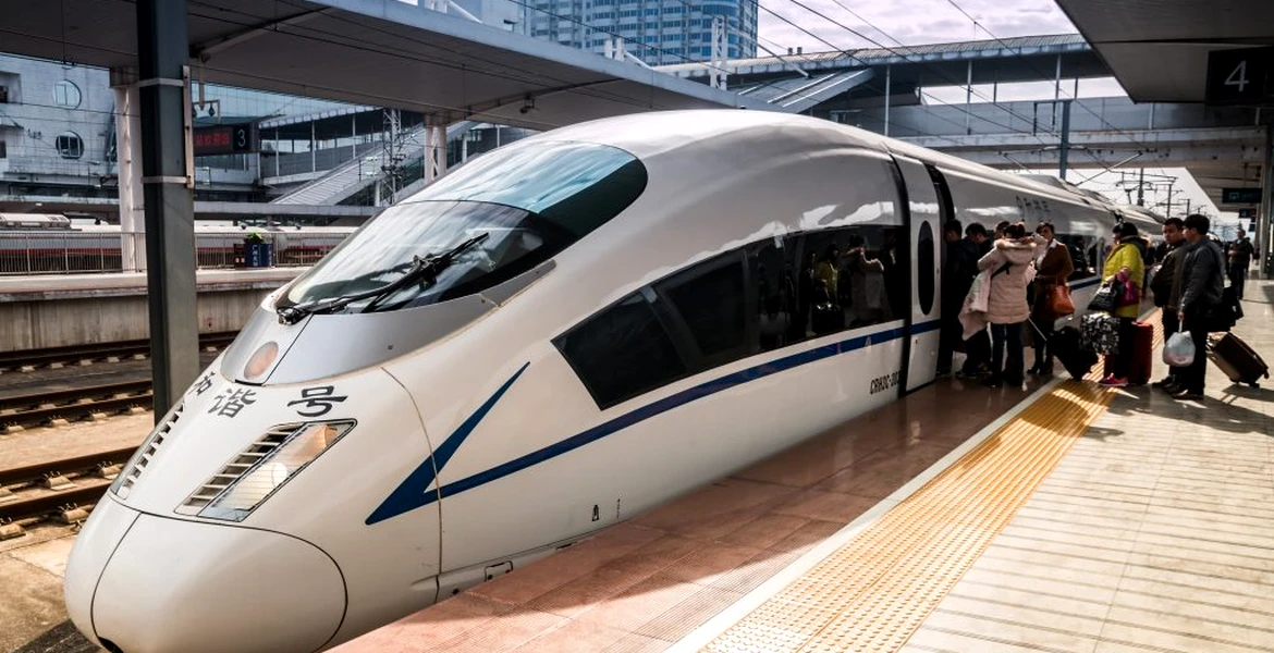 China are cea mai mare reţea de cale ferată de mare viteză şi cele mai rapide trenuri, dar nu se opreşte aici