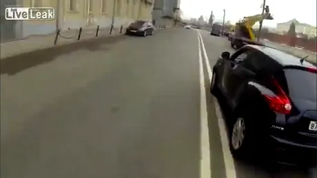 Cum îşi fac unii dreptate în trafic: cu FLEXUL. VIDEO