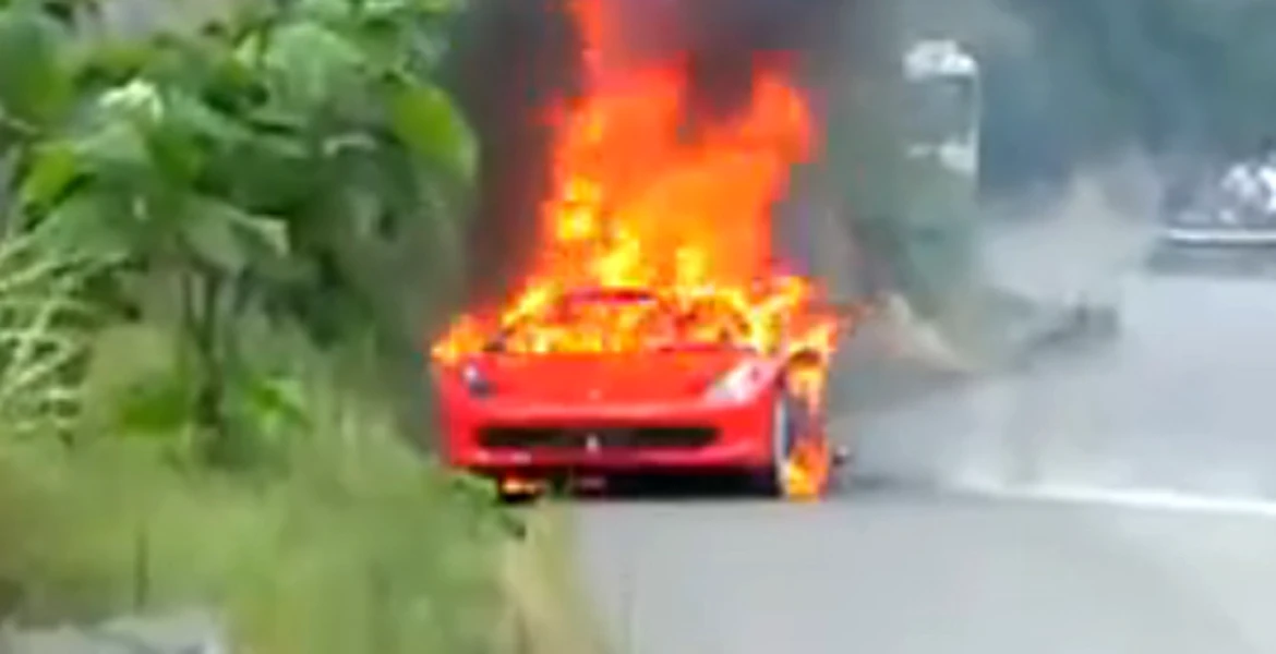 Încă un  Ferrari 458 Italia în flăcări