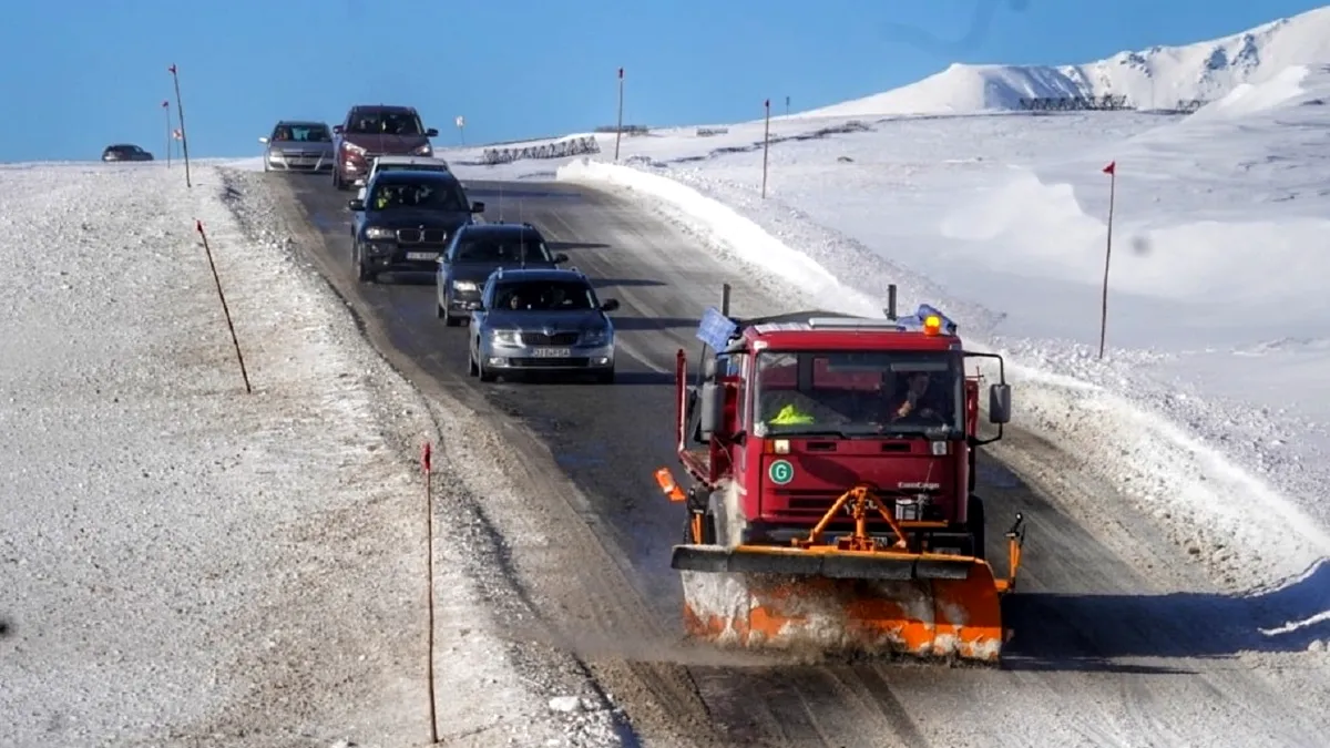 Infotrafic: strat de zăpadă pe mai multe șosele din țară