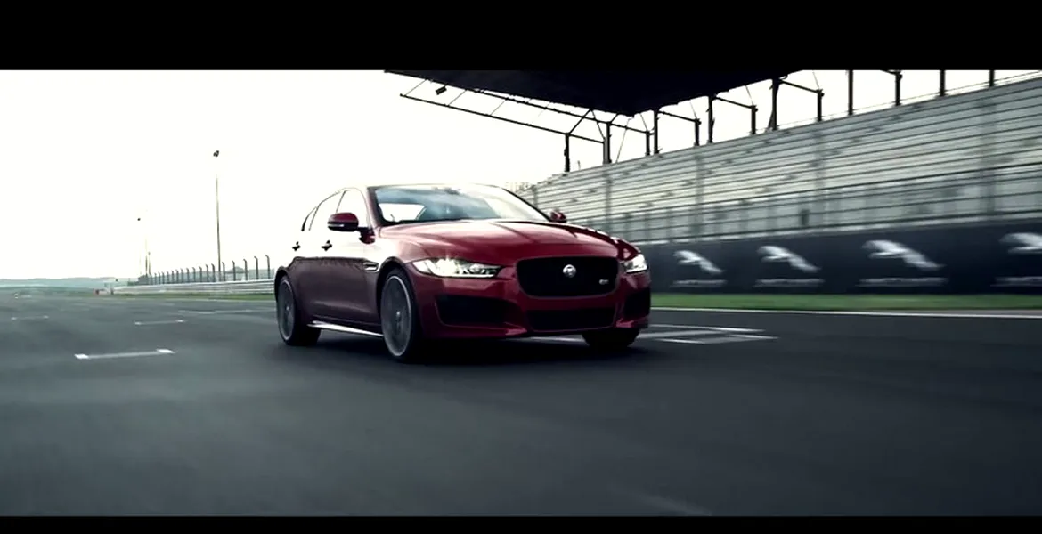 Noul Jaguar XE pe circuit şi pe drumuri de munte: bestia la costum. VIDEO