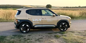 Test cu EV2, cu cea mai mică electrică Kia. 10 lucruri de știut înainte să o cumperi