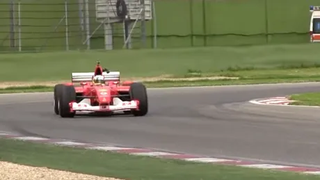 Maşina de Formula 1 în care Michael Schumacher a câştigat titlul mondial din 2002 este scoasă la vânzare - VIDEO