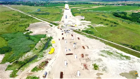 Centura Bacău avansează vizibil. Noi imagini din dronă cu primii kilometri din Autostrada Moldovei - GALERIE FOTO