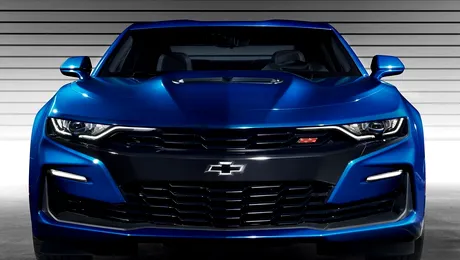 Chevrolet va reînvia numele Camaro sub forma unui model în patru uși