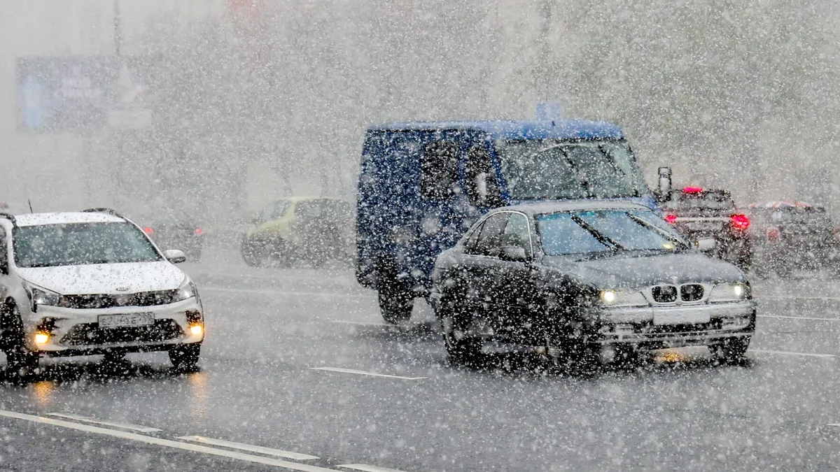 2025: Cum îți pregătești mașina pentru iarnă. Verificări esențiale și dotări obligatorii