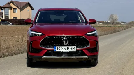 SUV-ul hibrid cu 258 CP și interior de Maserati - Cât costă noul MG eHS în România? - VIDEO