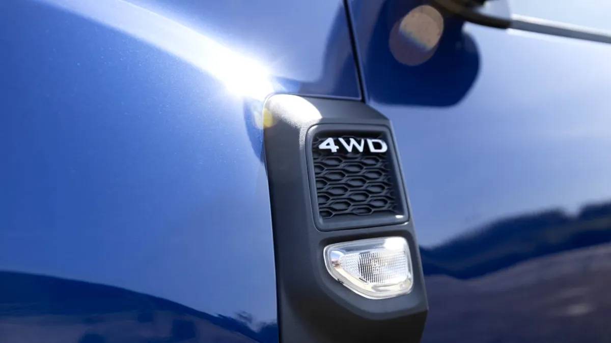 VIDEO: Dacia Duster, într-un test comparativ cu Lada Niva și cu Suzuki Jimny. Cum s-a descurcat?