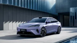 Foto | BYD a lansat Seal 07 în China. Rivalul pentru Tesla Model 3 promite o autonomie de până la 700 de kilometri