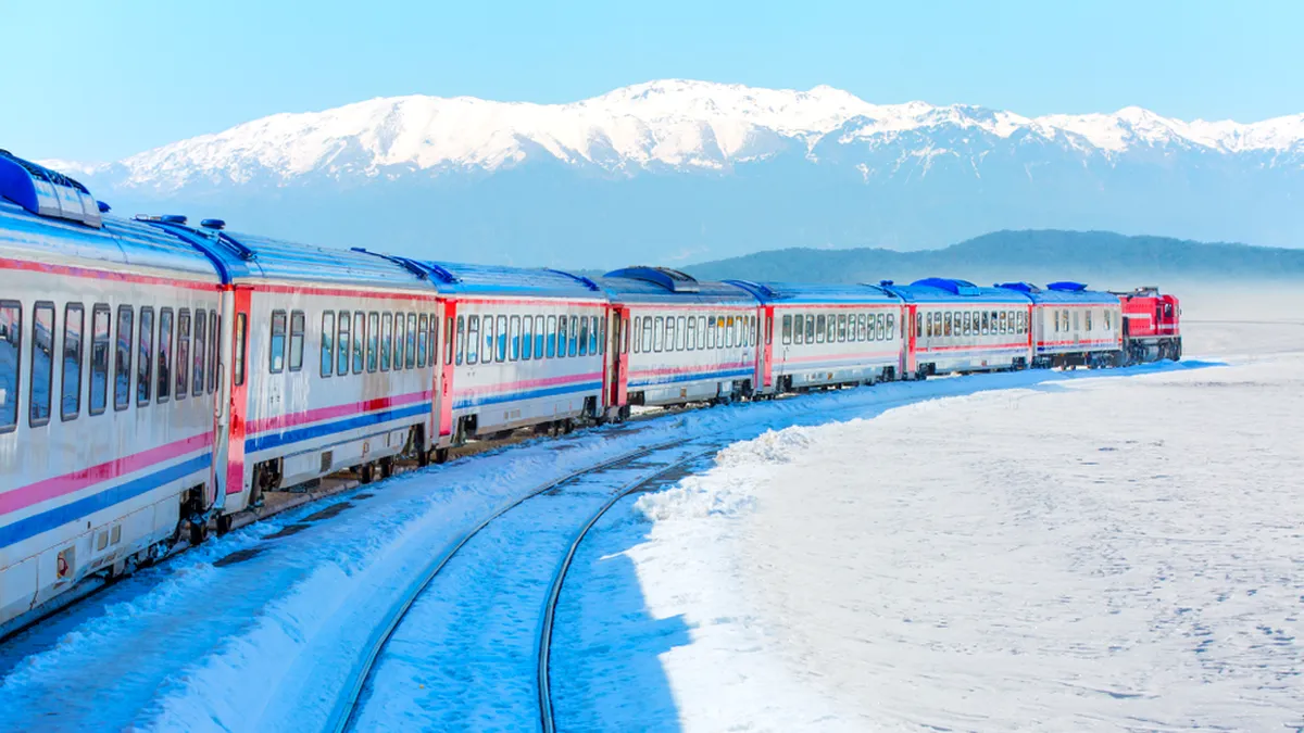 Adio, blocaje pe Valea Prahovei! Când vom putea merge la munte cu Trenurile Zăpezii?