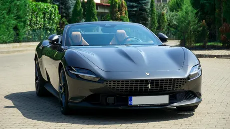 O bancă din România vinde un Ferrari cu doar 1.100 KM la bord. Cât costă supercar-ul de peste 600 CP - GALERIE FOTO