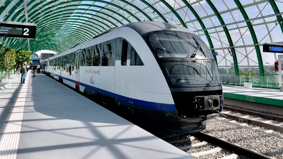 Un tronson nou de cale ferată de 67 de kilometri a fost inaugurat. Proiectul, finanțat prin PNRR 