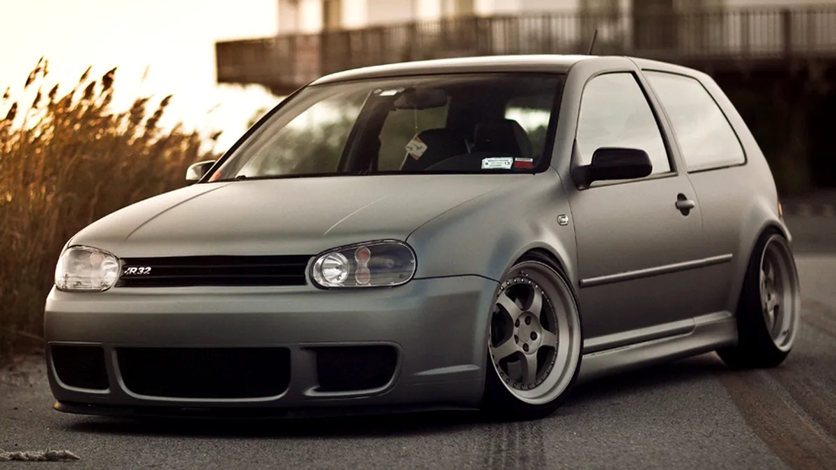 Oameni şi maşini: Clean tuning pentru Golf 4 R32