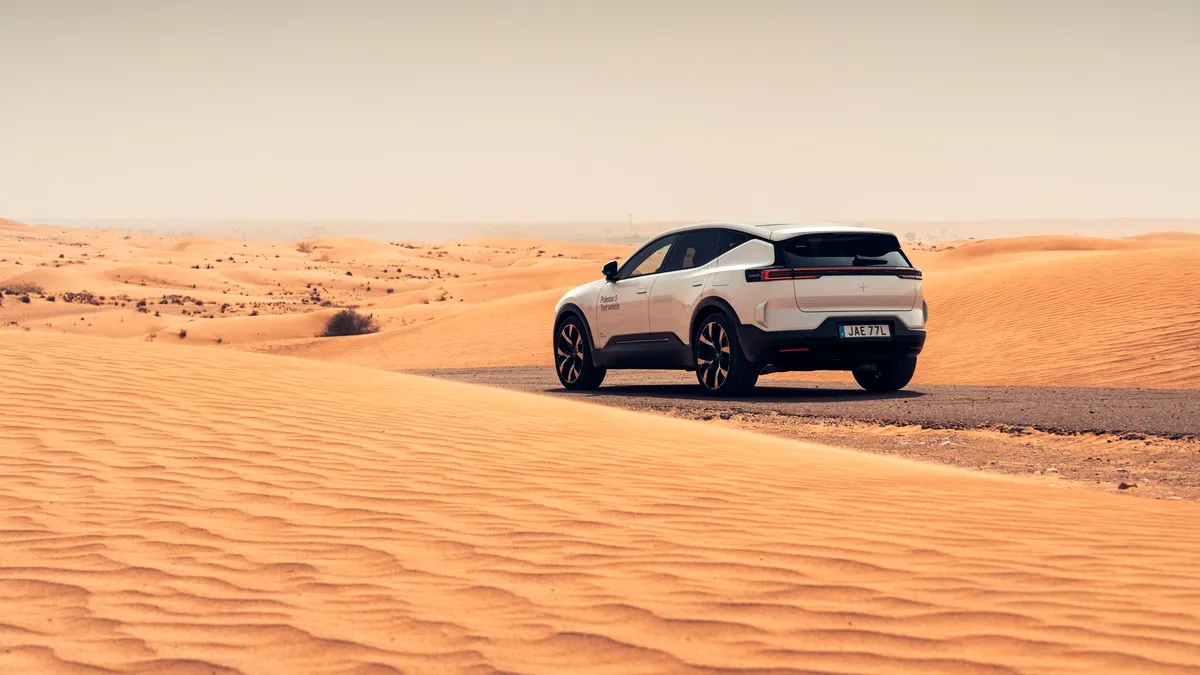 Polestar 3 a trecut cu succes de testele în Emiratele Arabe Unite. SUV-ul electric urmează să intre în producție în 2024