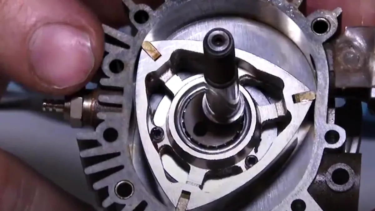 Vedere din interiorul motorului rotativ. Cum funcţionează motorul ignorat de toţi - VIDEO