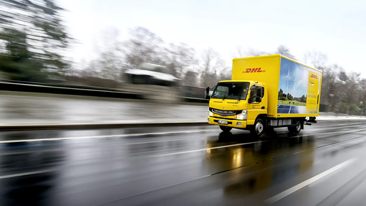 Daimler a livrat în Europa FUSO eCanter - primul autocamion electric fabricat în serie - FOTO