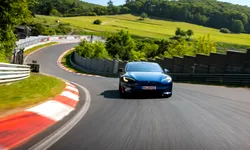 Tesla Model S Plaid redevine cel mai rapid model electric de serie pe Nurburgring – VIDEO