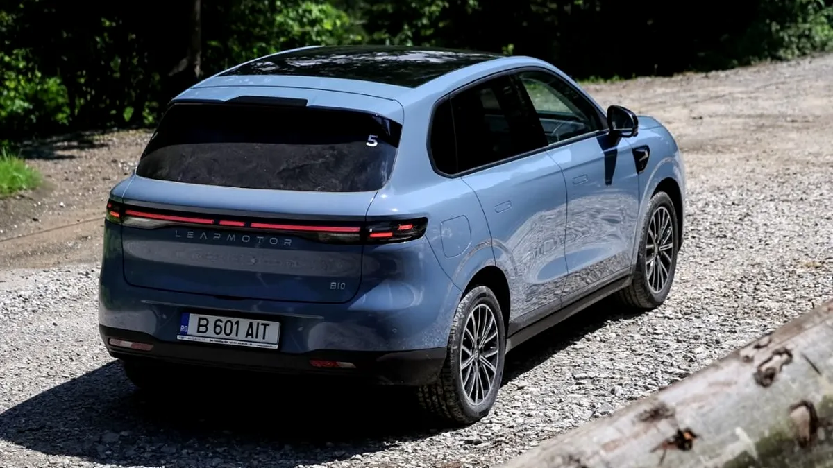 Review - Am testat Leapmotor B10 Hybrid EV în România. Ce ne-a plăcut și ce mai are de îmbunătățit