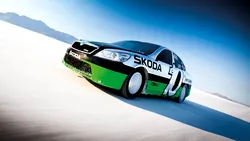 <span class='prepend'>Foto |</span> Cum a ajuns o Škoda Octavia să depășească 365 km/h? Povestea celei mai rapide mașini cu motor de 2 litri de la Bonneville