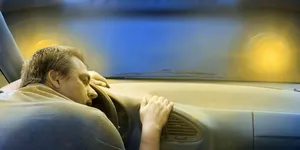 2025: Poliția Rutieră poate amenda șoferii care sunt prea obosiți. Cât este amenda și cum se determină somnolența