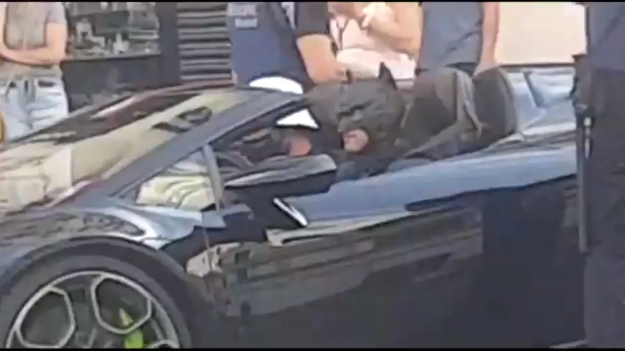 politistii-spanioli-batman-003 